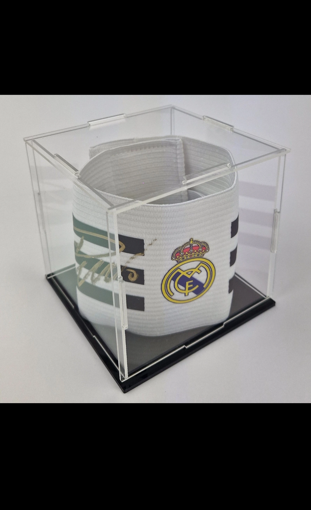 Cristiano Ronaldo CR7 hand singed captain armban Real Madrid