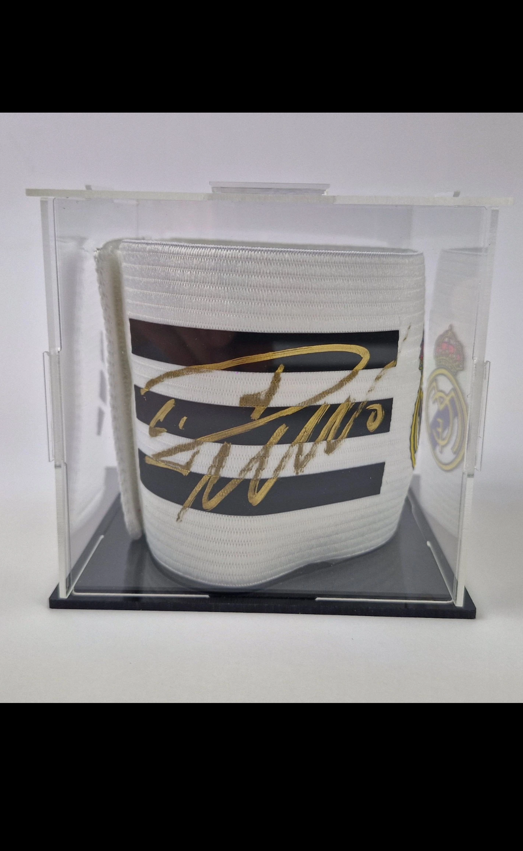 Cristiano Ronaldo CR7 hand singed captain armban Real Madrid